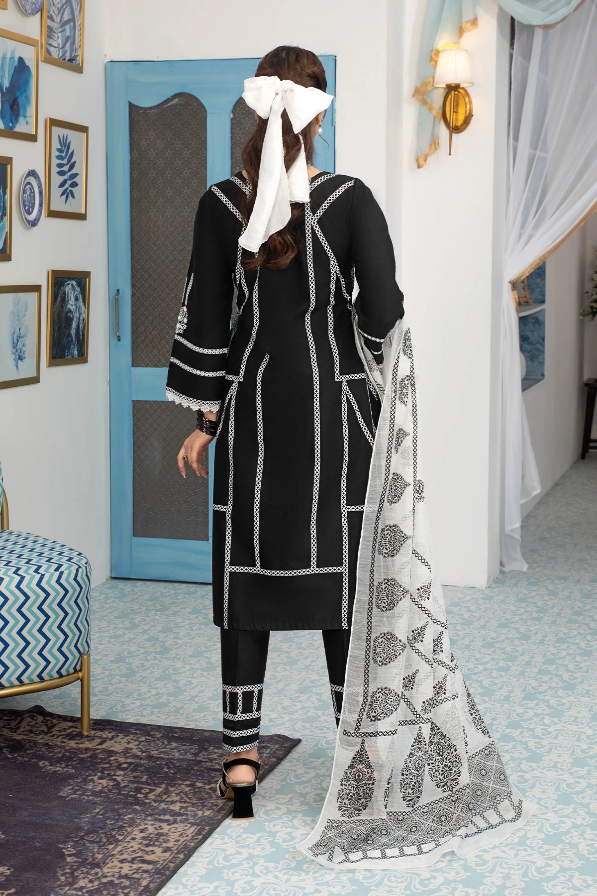 Nior Black Mehek Trouser Kameez Suit