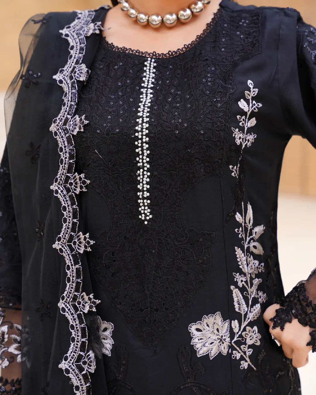 BLACK AMAARA COLLECTION DNZ NO-1608