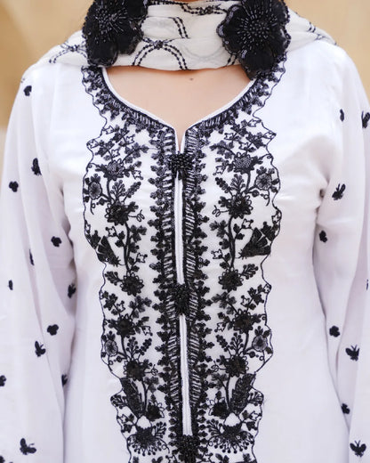 WHITE AMAARA COLLECTION DNZ NO-1524