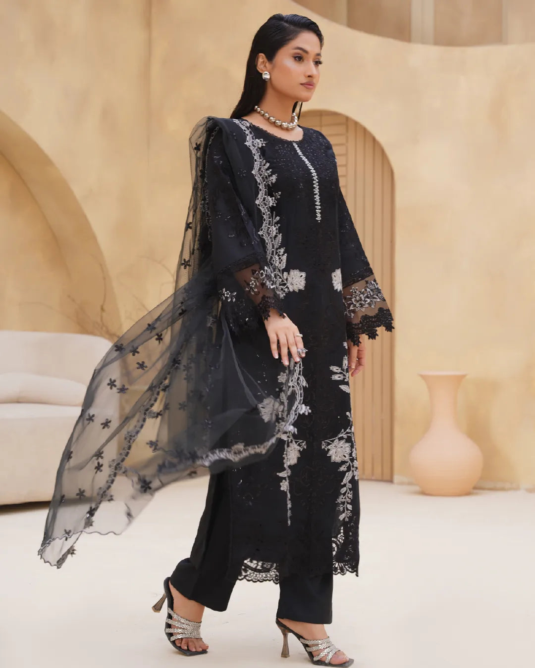 BLACK AMAARA COLLECTION DNZ NO-1608