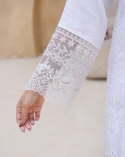 WHITE AMAARA COLLECTION DNZ NO-1156