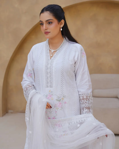WHITE AMAARA COLLECTION DNZ NO-1156