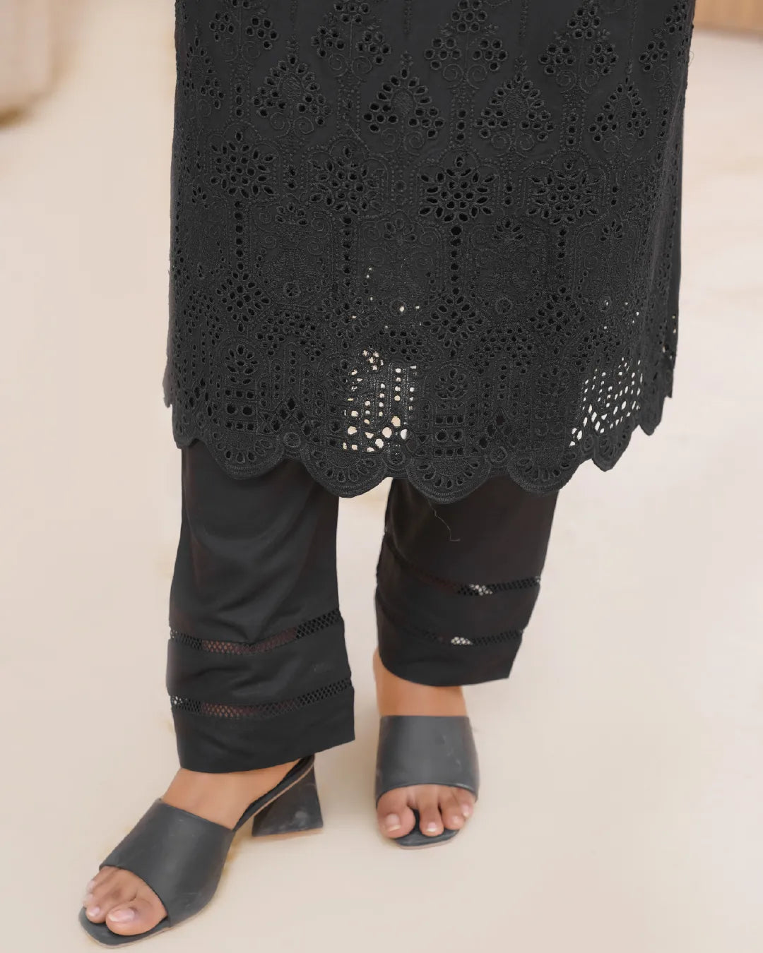 BLACK AMAARA COLLECTION DNZ NO-2001