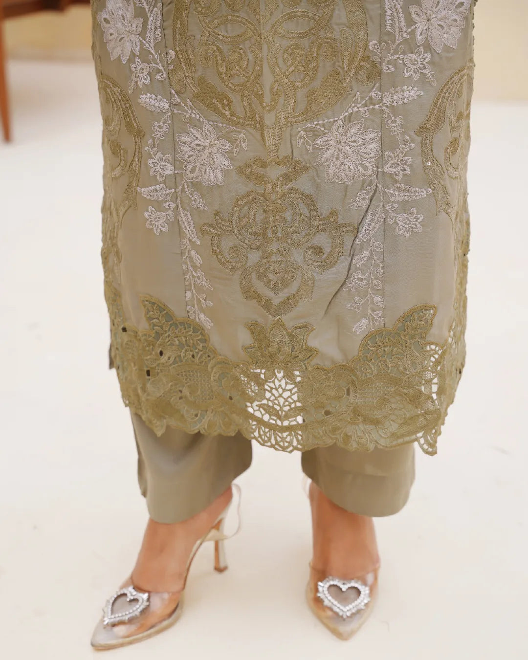 LIGHT OLIVE AMAARA COLLECTION DNZ NO-1608