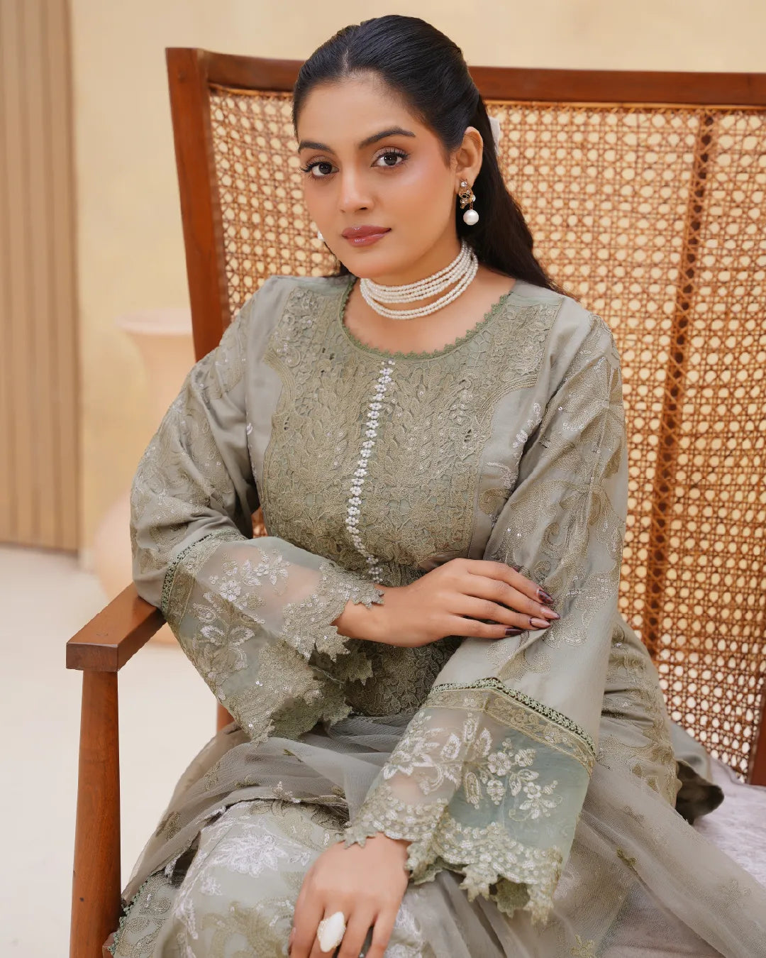 LIGHT OLIVE AMAARA COLLECTION DNZ NO-1608