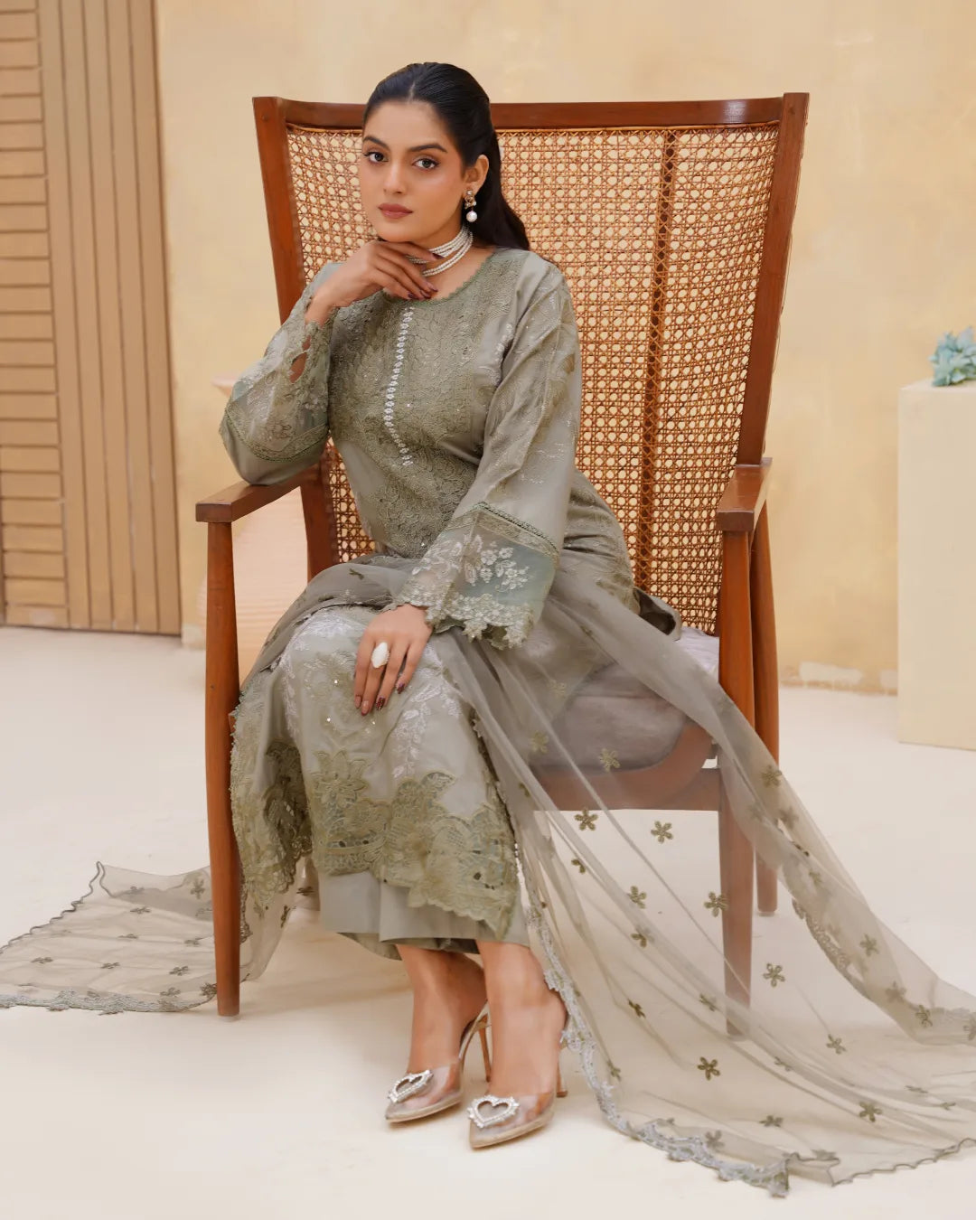 LIGHT OLIVE AMAARA COLLECTION DNZ NO-1608