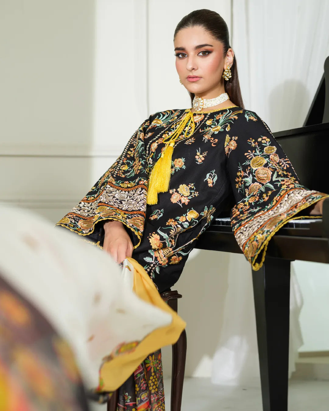 WHITE AND BLACK ALIZAH HEAVY EMBROIDERED COLLECTION DNZ NO- 22