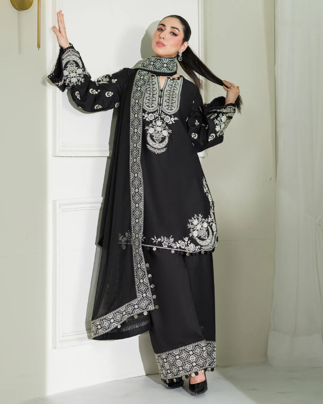 BLACK ALIZAH HEAVY EMBROIDERED COLLECTION DNZ NO-23