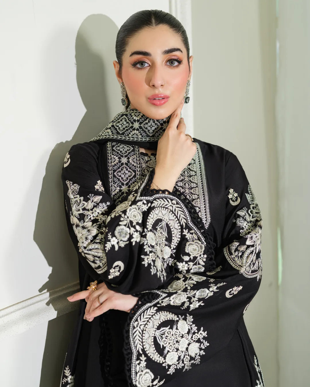 BLACK ALIZAH HEAVY EMBROIDERED COLLECTION DNZ NO-23