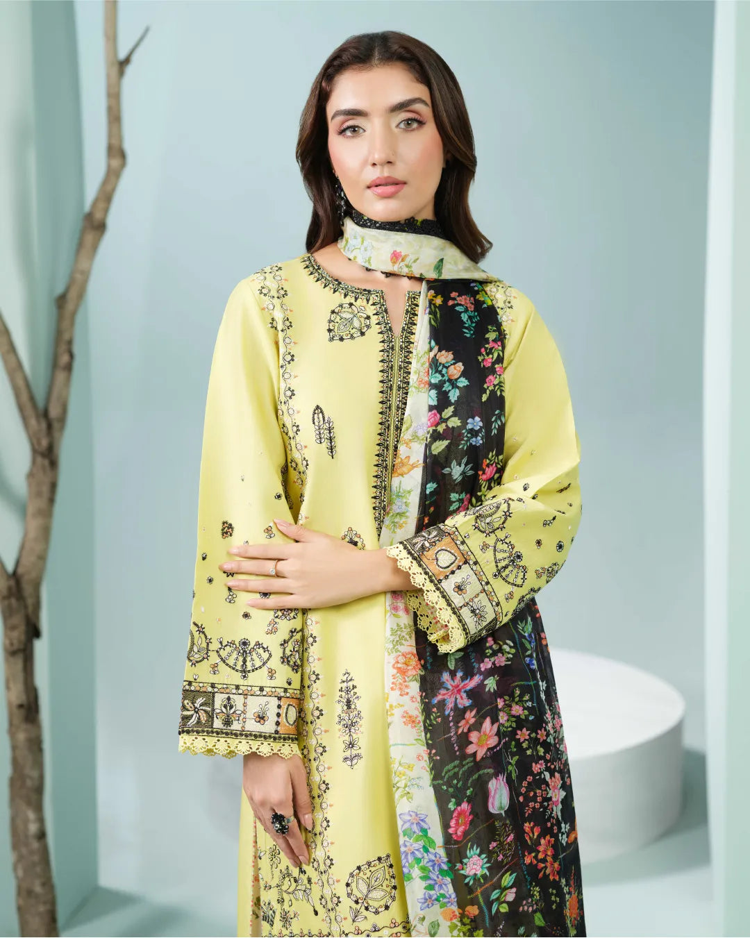 CHARTREUSE ALIZAH HEAVY EMBROIDERED DNZ NO-17