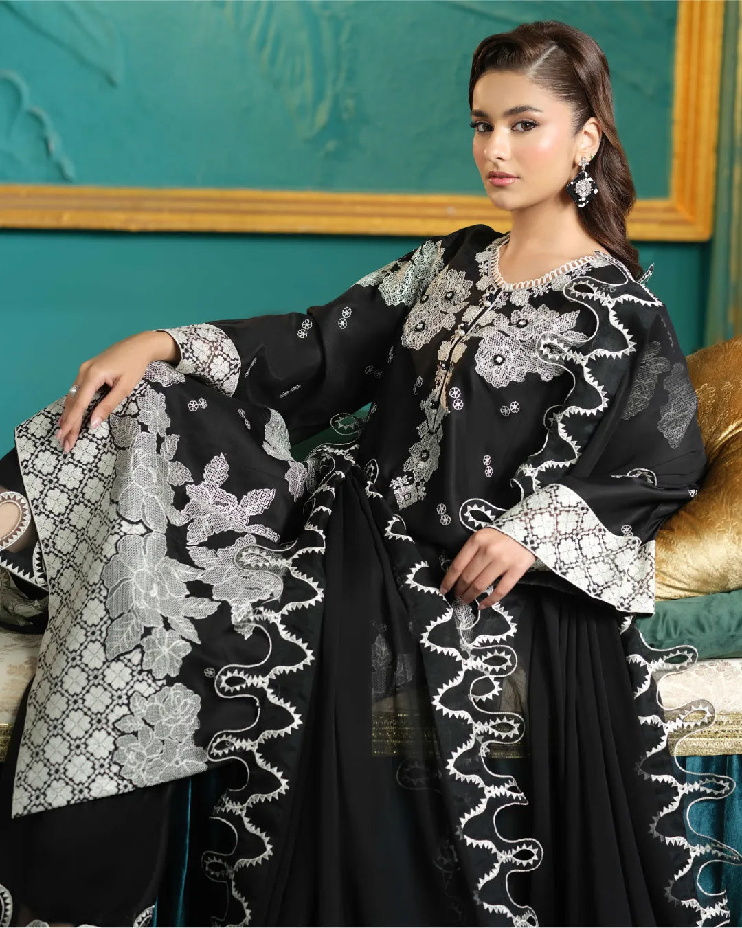 BLACK ALIZAH HEAVY EMBROIDERED COLLECTION DNZ NO